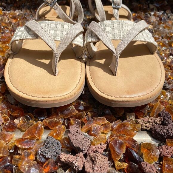 Toms Lexie Novelty Tribal Beige/White Canvas Sandal. Sz 7.5 Excellent Condition! - Picture 11 of 12